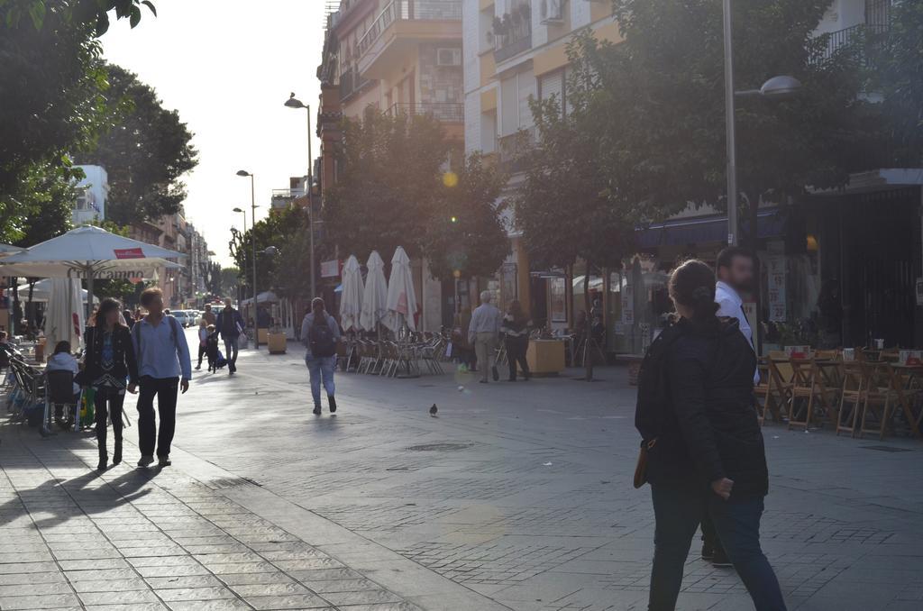 Apartamento San Jacinto Sevilla Exteriör bild