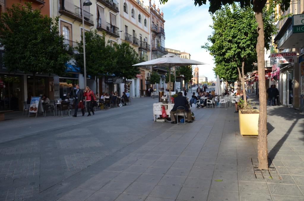 Apartamento San Jacinto Sevilla Exteriör bild